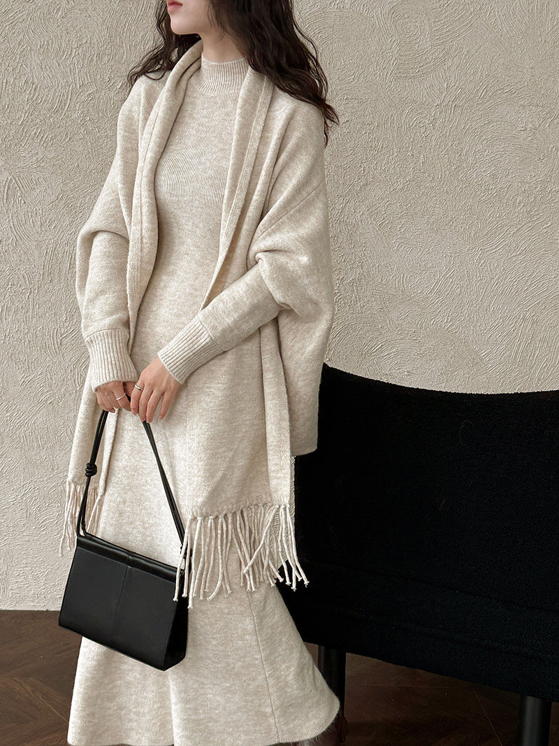 Clelia Luxe Dress With Cape